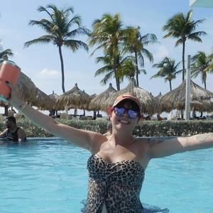 Meet your Posher, Jenn